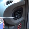 Для полноценной очистки узлов кондиционера в авто требуется снять салонный фильтр, чтобы получить доступ к испарителю. Фото из Интернета